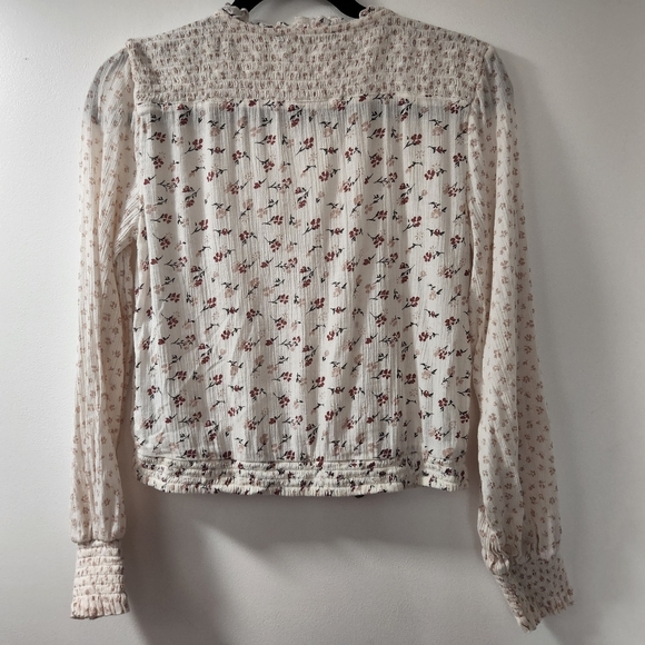 #BOGO Abercrombie & Fitch lightweight floral summer blouse size small - Picture 2 of 6